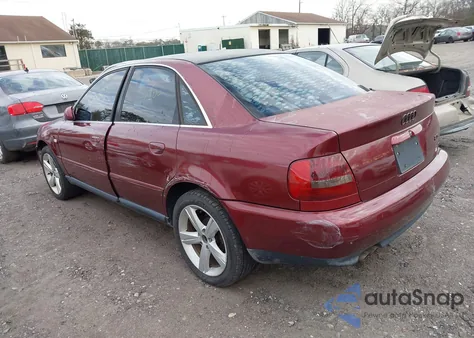 2001 Audi A4 2.8 z USA, uszkodzony, nr VIN WAUDH68D91A120571